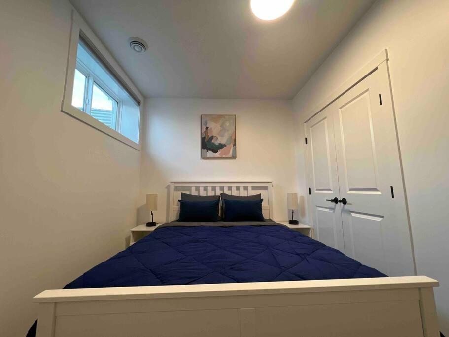 Newly Built 2 Bedroom Suite With Free Parking - Close To Banff National Park, カルガリー エクステリア 写真
